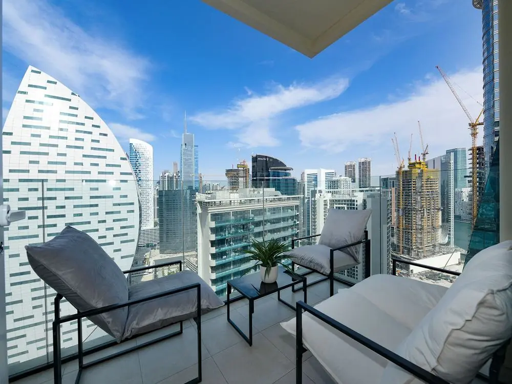 Balcon avec vue sur Business Bay, Urban Oasis
